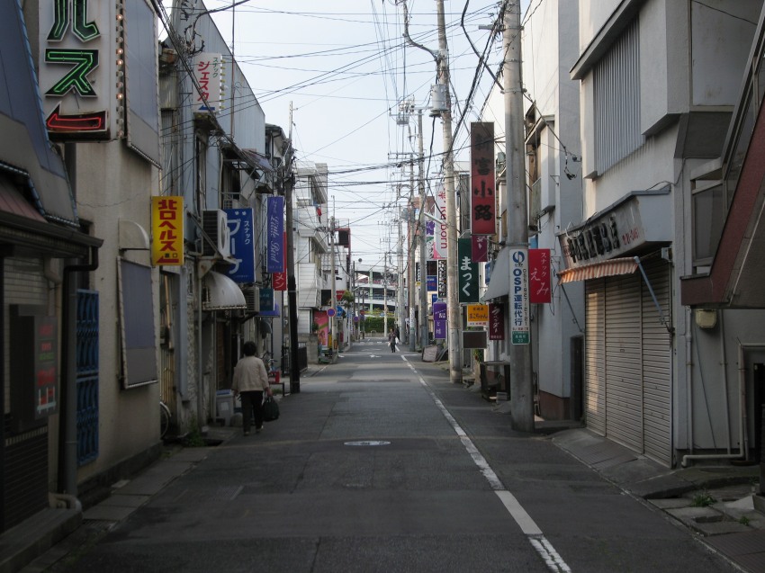 �ʐ^���\�������܂ł��΂炭���҂�������