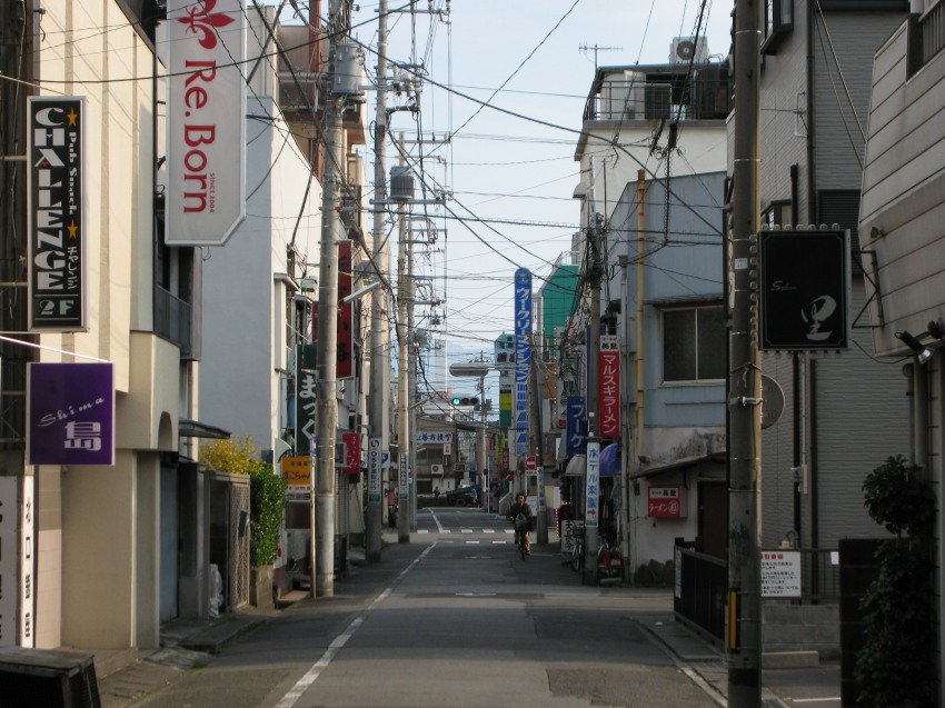 �ʐ^���\�������܂ł��΂炭���҂�������