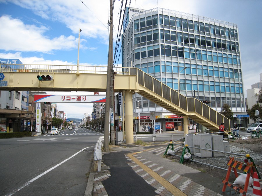 �ʐ^���\�������܂ł��΂炭���҂�������