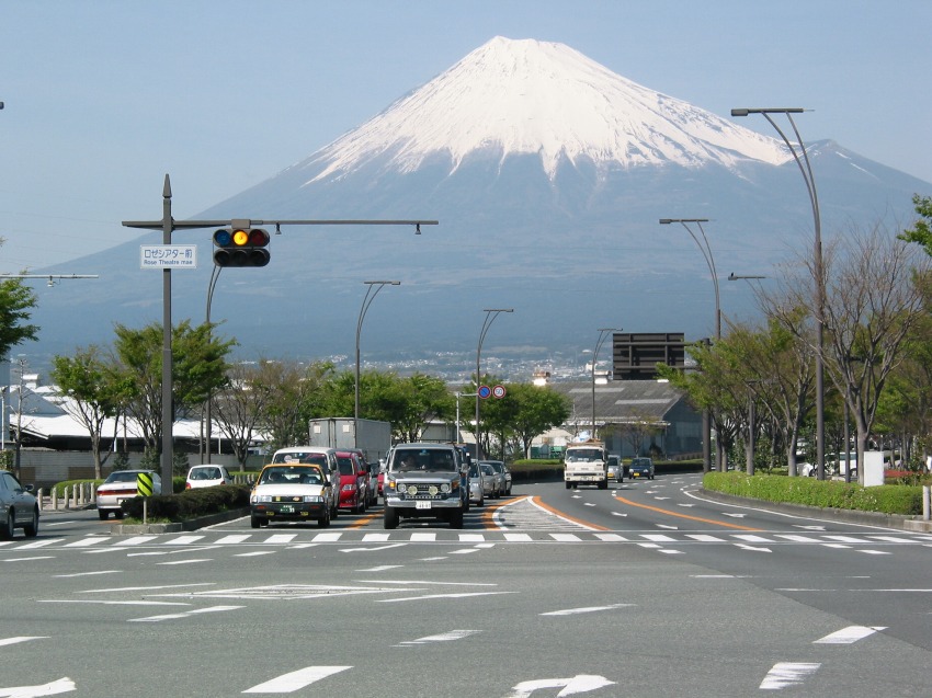 �ʐ^���\�������܂ł��΂炭���҂�������