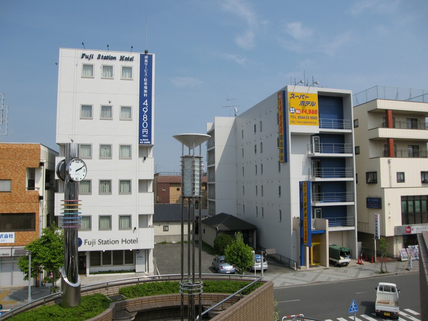 �ʐ^���\�������܂ł��΂炭���҂�������