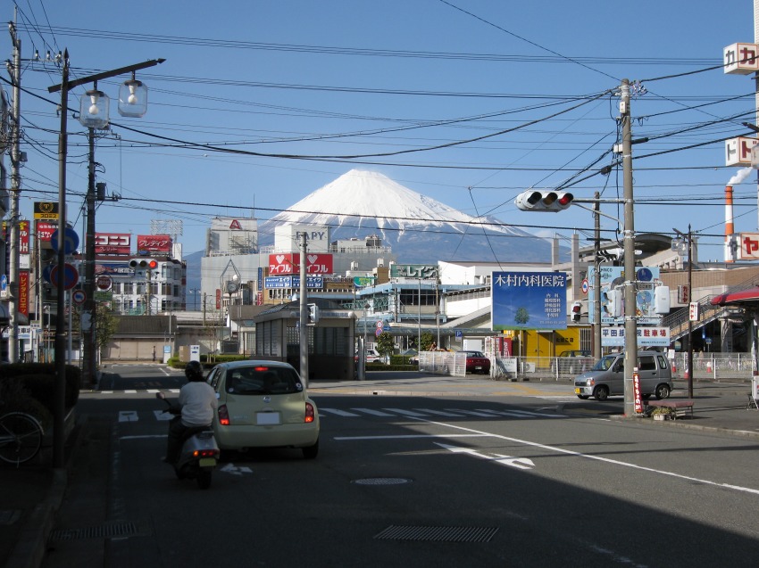 �ʐ^���\�������܂ł��΂炭���҂�������