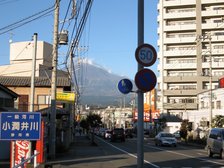 �ʐ^���\�������܂ł��΂炭���҂�������