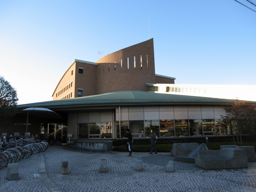 �ʐ^���\�������܂ł��΂炭���҂�������