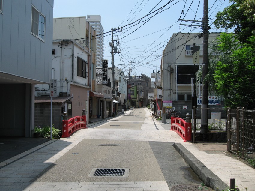 �ʐ^���\�������܂ł��΂炭���҂�������