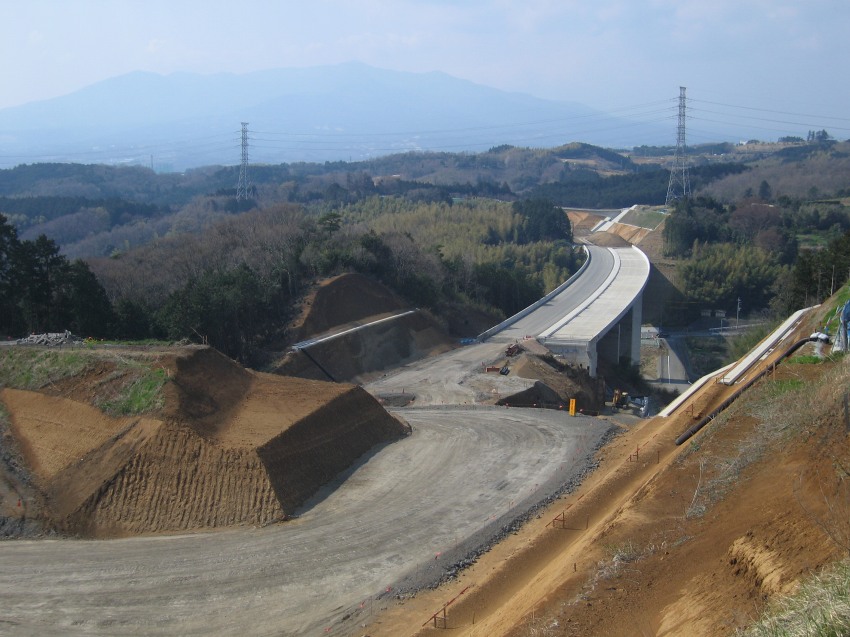 �ʐ^���\�������܂ł��΂炭���҂�������