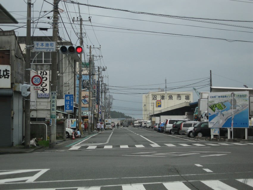 �ʐ^���\�������܂ł��΂炭���҂�������