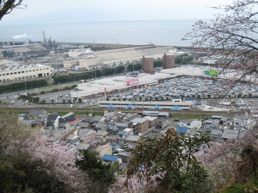 �ʐ^���\�������܂ł��΂炭���҂�������