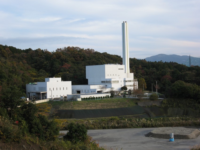 �ʐ^���\�������܂ł��΂炭���҂�������